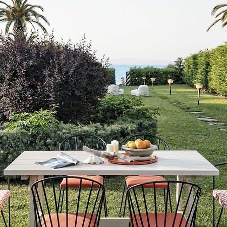 Hestia Beachfront Villa Políhrono Kültér fotó