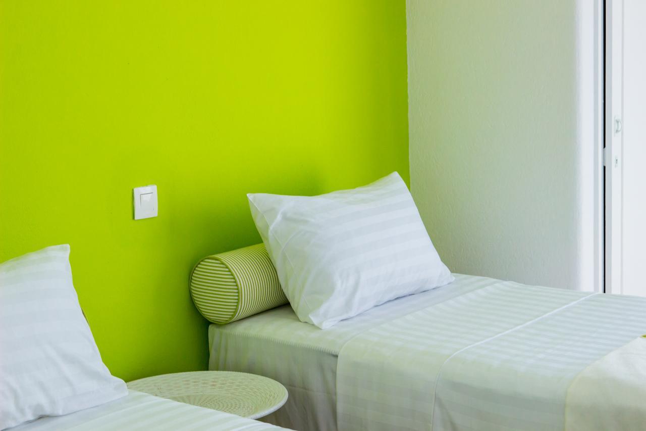 Hestia Beachfront Villa Políhrono Kültér fotó